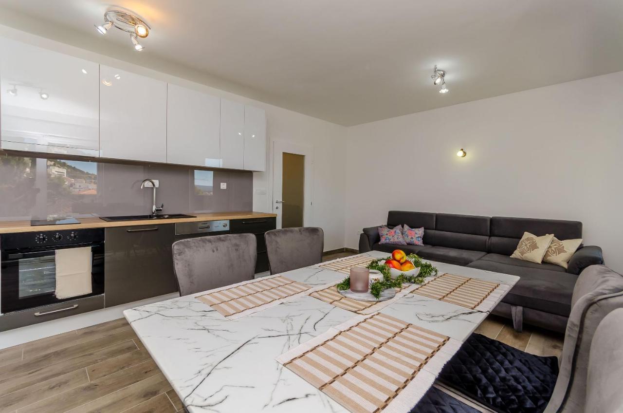 Apartment Pool Seget Trogir Exterior foto