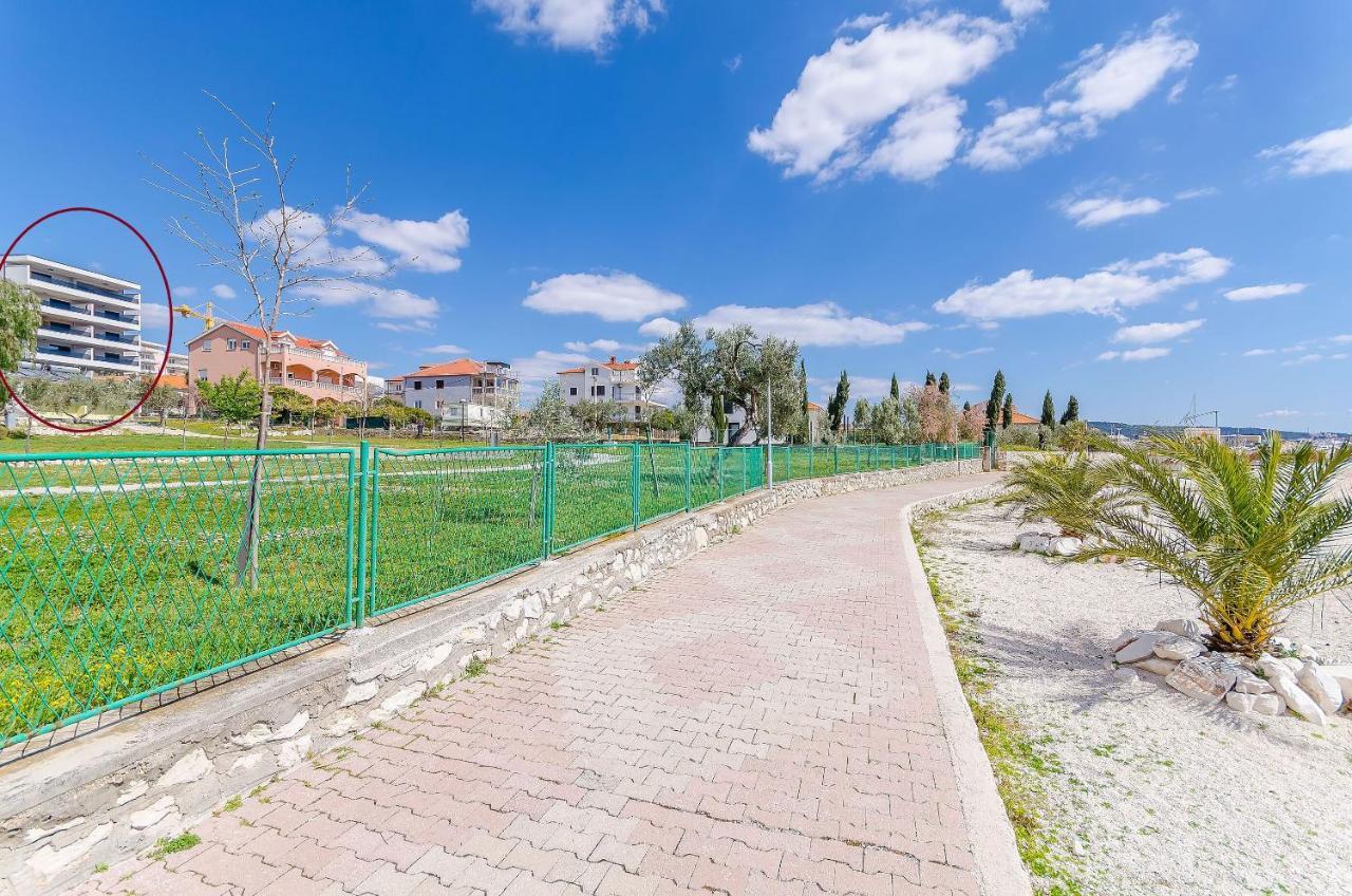 Apartment Pool Seget Trogir Exterior foto