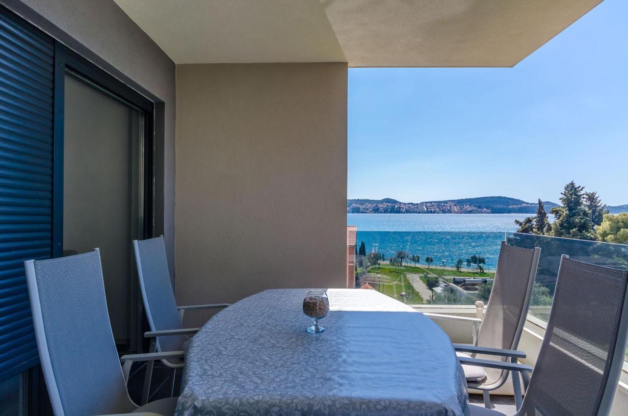 Apartment Pool Seget Trogir Exterior foto